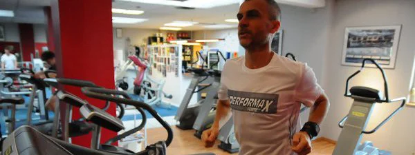 Didier Stein parcourt 236 km en 24h sur un tapis de course